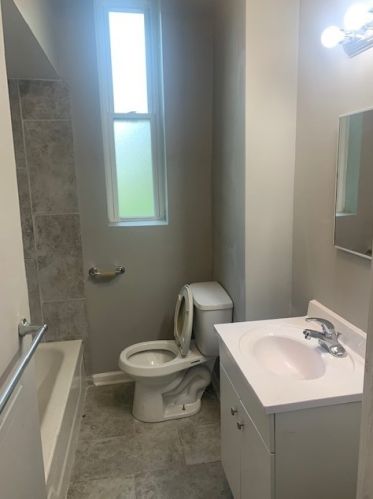 8444 Buffalo Ave, Chicago IL  60617-2609 exterior