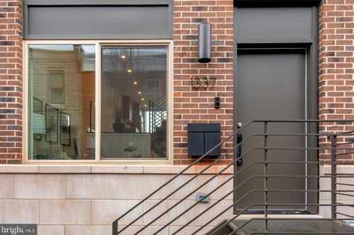 1342 19 St, Philadelphia PA 19146-4665 exterior