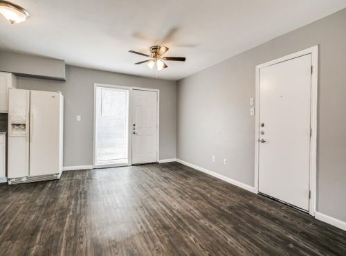 3037 Mccarthy St, Irving TX 75062-4150 exterior