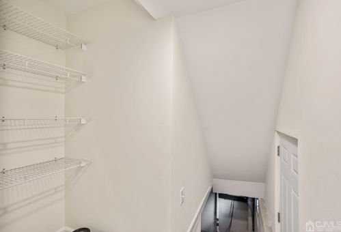 88 Central Ave, Metuchen NJ  08840-1862 exterior