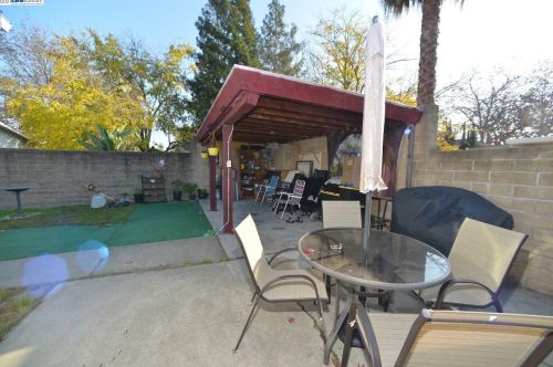 1905 Clayton Way, Concord CA 94519-1786 exterior