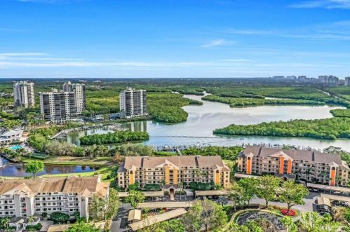 320 Horse Creek Dr, Naples FL 34110-6000 exterior