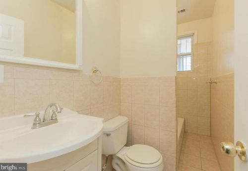 612 Newton Pl, Washington DC 20010-1747 exterior