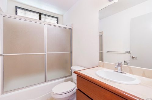 2146 Halakau St, Honolulu HI 96821-2631 exterior