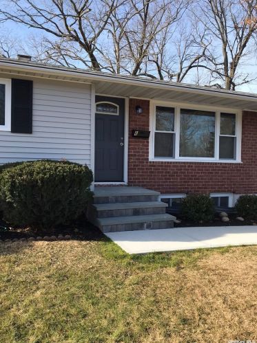 6 August Cres, Commack, NY 11725-5311