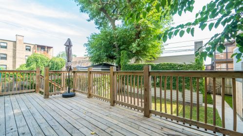 2317 Addison St, Chicago IL 60618-6042 exterior