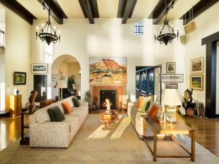 2763 Glendower Ave, Los Angeles CA  90027-1116 exterior