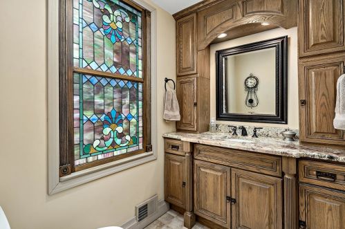 654 Bower Hill Rd, Pittsburgh PA 15243-2040 exterior