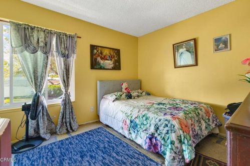 2730 El Dorado Ave, Oxnard CA  93033-4829 exterior