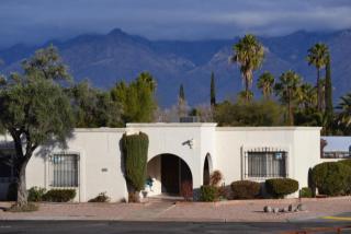 8981 Palms Park Dr, Tucson, AZ 85715-5644