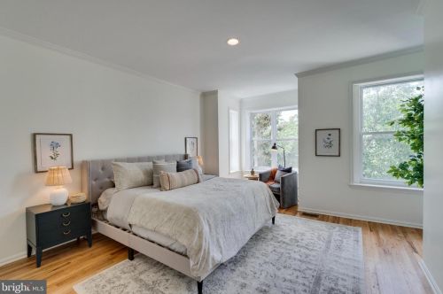 145 U St, Washington DC 20001-2338 exterior