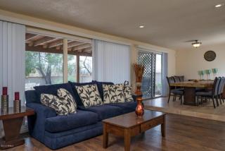 9154 Kayenta Dr, Tucson, AZ 85749-8647