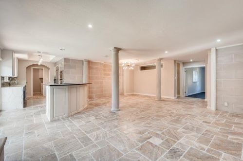 1302 Doncaster St, Irving TX  75062-7440 exterior