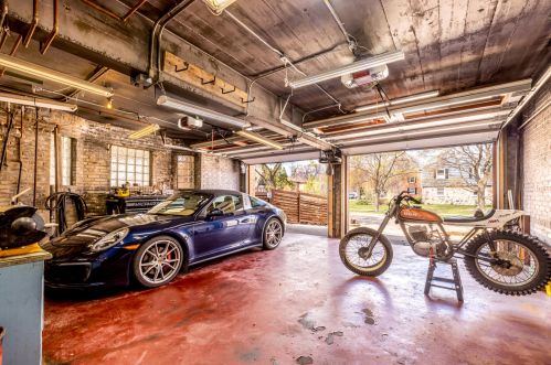 3420 Dousman St, Milwaukee WI 53212-1736 exterior