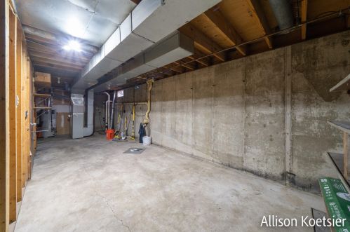 4301 36th St, Grand Rapids MI 49512-1947 exterior