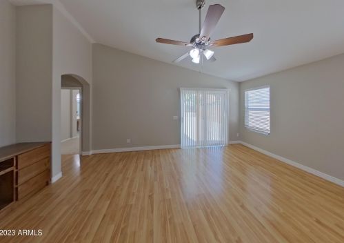 2518 66th Dr, Phoenix AZ  85043-8525 exterior