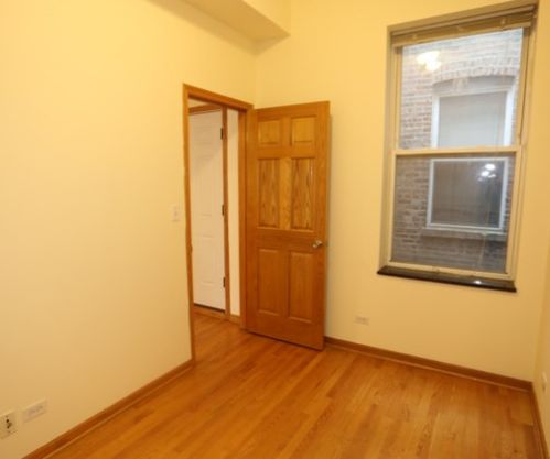 2138 Chicago Ave, Chicago IL 60622-4894 exterior