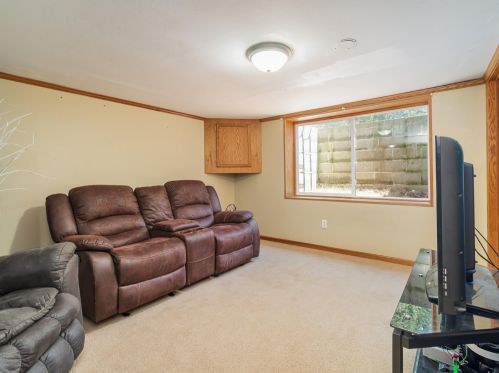 1721 Lilac Dr, Manitowoc WI 54220-6703 exterior