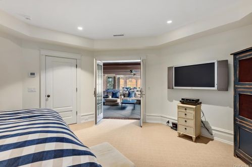 14 Wrights Ml Rd, Armonk NY 10504-1130 exterior