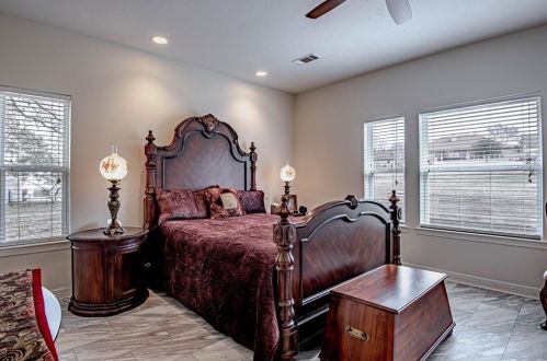 110 18 St, Huntsville TX 77340-4370 exterior