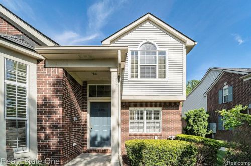 18206 Adri Cir, Walled Lake, MI 48390-5865