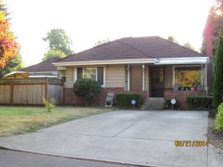 4603 80th Ave, Portland, OR 97218-4131