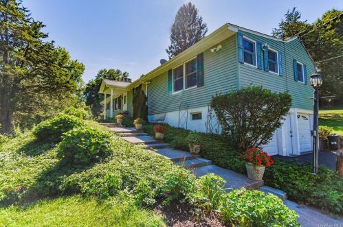 87 Cross Rd, Patterson, NY 12563-2722