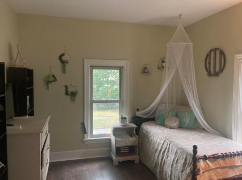 206 Michigan Ave, Dowagiac MI 49047-1908 exterior