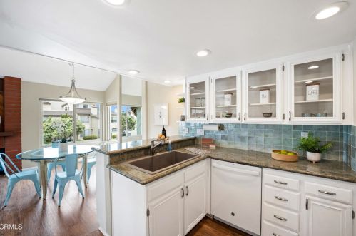 3604 Sunset Ln, Oxnard CA 93035-4130 exterior