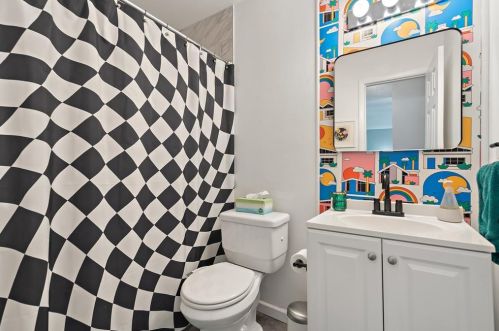 4802 Brassiewood Dr, Austin TX 78744-5107 exterior