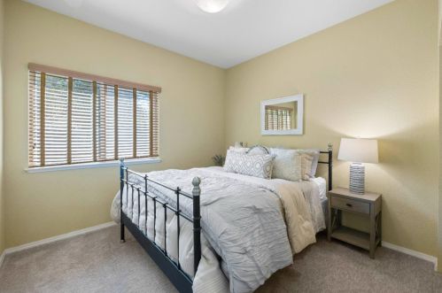 127 Conductor Way, Folsom CA 95630-8022 exterior