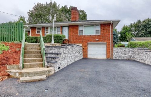 1 Roy St, Dover, NJ 07801-4308