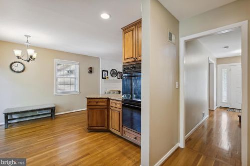 11706 Enid Dr, Rockville MD 20854-3454 exterior