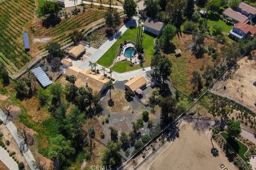 37200 Glenoaks Rd, Temecula CA 92592-8534 exterior