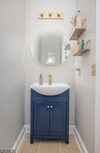 5 Cicely Ct, Sparta NJ  07871-8604 exterior