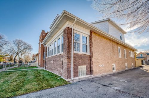 5527 Haddon Ave, Chicago IL  60651-2702 exterior