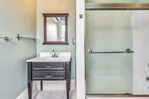 373 44 St, Pittsburgh PA 15201-1137 exterior