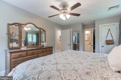 7 Devon Ln, Media PA 19063-4408 exterior