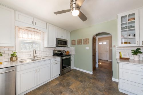 2408 89, Milwaukee WI 53227-4524 exterior