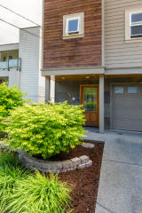 2322 Thorndyke Ave, Seattle, WA 98199-3512