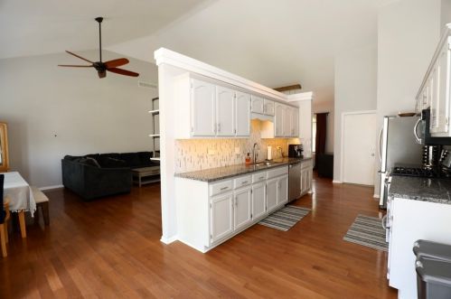 1081 Chovan Dr, Joliet, IL 60435-9324