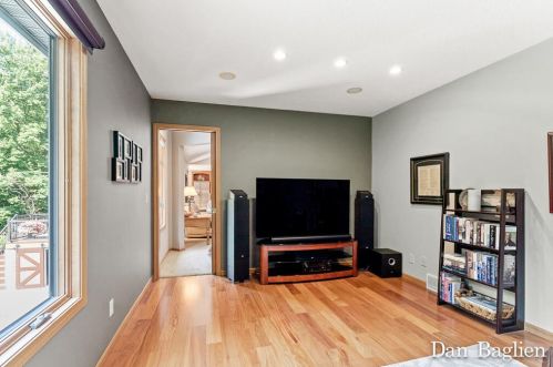 1069 Randall Rd, Meskegon MI 49441-4870 exterior