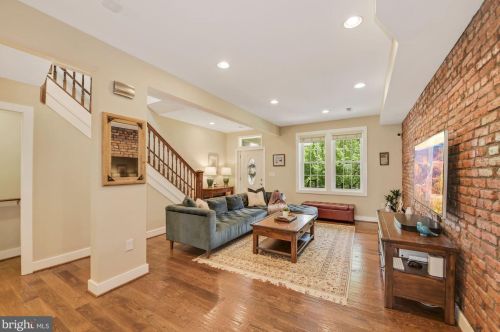 1936 4th St, Washington DC  20002-1251 exterior