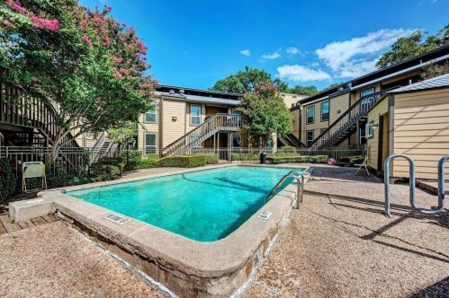 1000 26th St, Austin TX  78705-4359 exterior