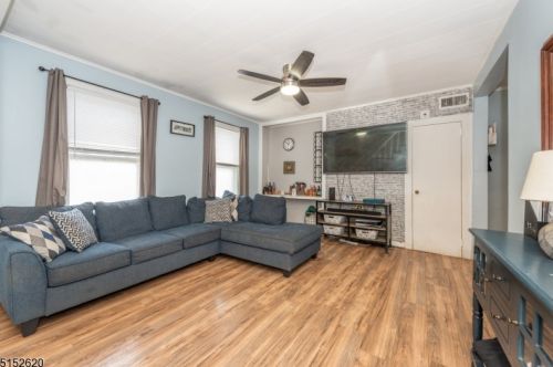 69 7th St, Paterson NJ  07506-3801 exterior