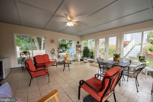 857 Prince St, Lancaster PA 17603-5811 exterior