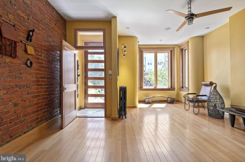 2728 13th St, Washington DC 20018-3901 exterior