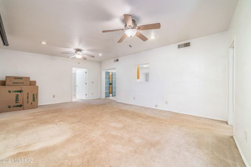 7421 Calle Medina, Tucson AZ  85757-8505 exterior