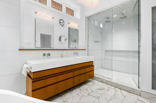 1950 Orch St, Chicago IL 60614-5495 exterior