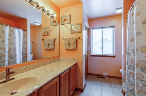 1501 Fox Sedge Trl, Bull Valley IL 60098-9224 exterior